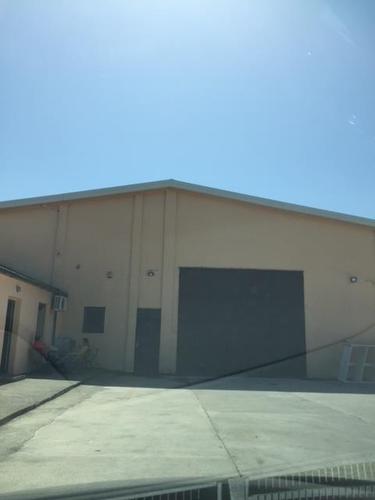Izdajem hangar u Zeti