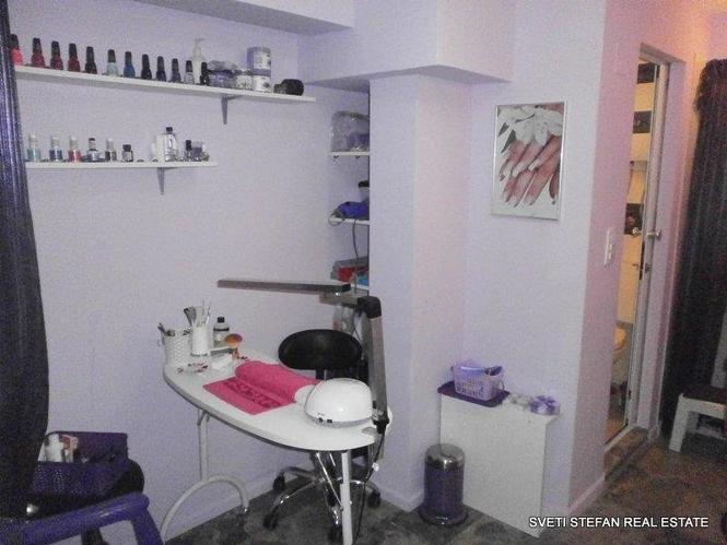 Lokal 8m2 u samom centru grada u blizini TQ centra