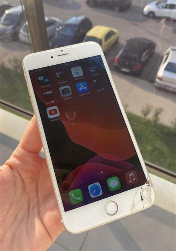 Prodaje se iPhone 6s Plus