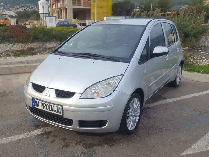 Mitsubishi colt