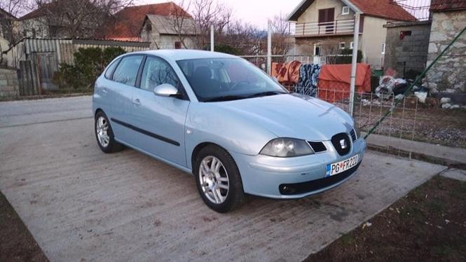 Seat ibiza 1.9 TDI 2002g