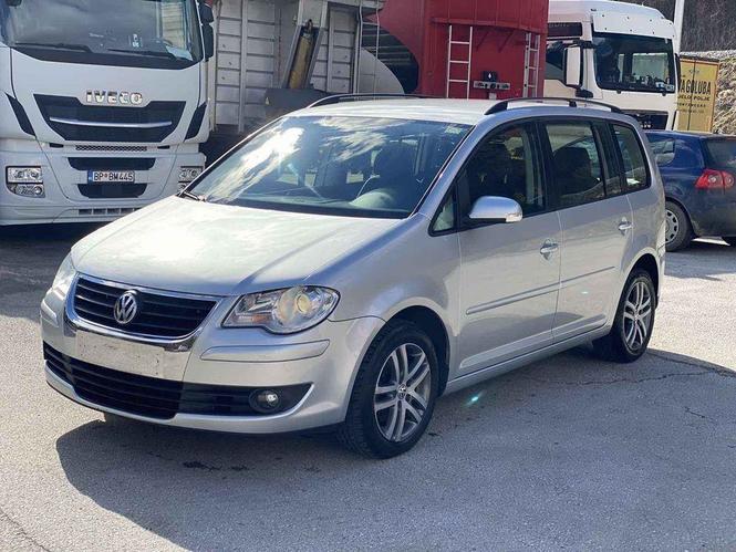 VIŠE AUTOMOBILA U PONUDI
