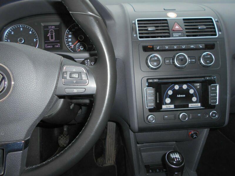 VW-TOURAN-
