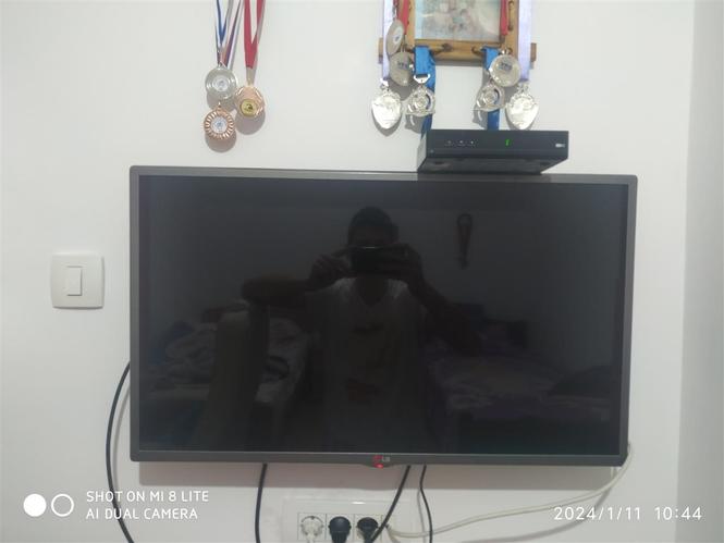 Prodajem televizor marke LG 
