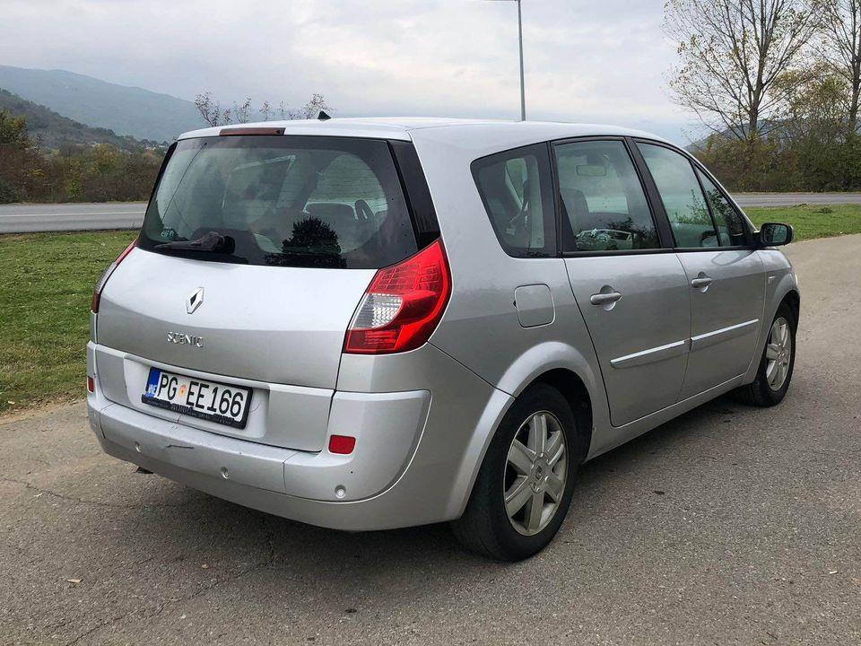 RENAULT-GRAND-SCENIC-2009