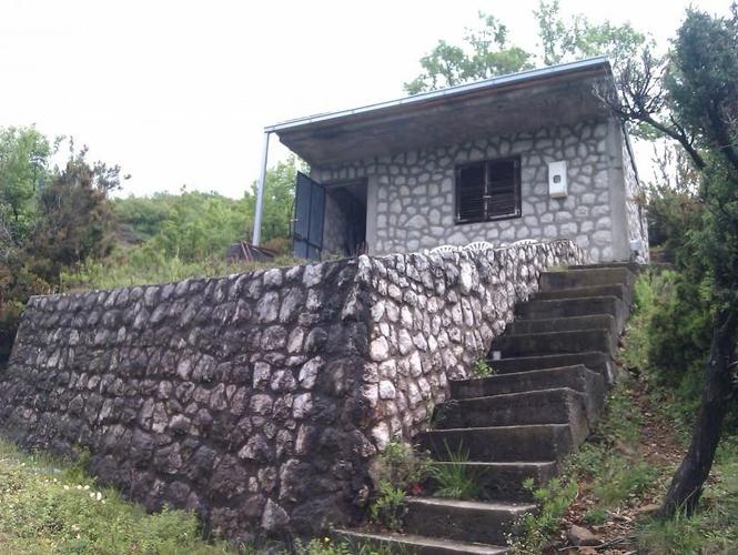 Vikendicu u Crnoj Gori BAR DJURMANI