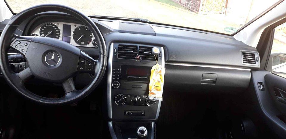 Mercedes-Benz-B200-CDI