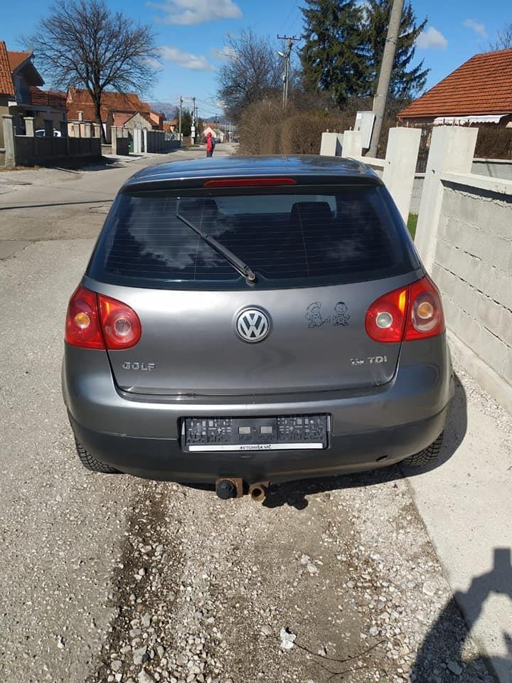 VW-GOLF-1-9-TDI