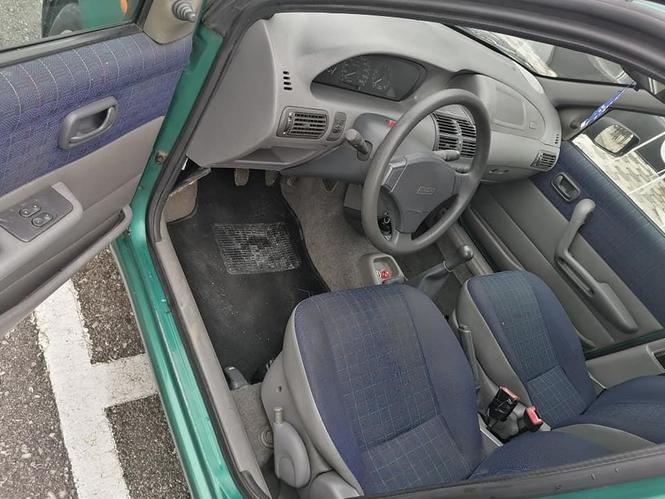 Prodajem fiat punto 1.1b 40kw 96g