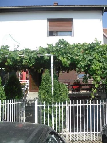 Kuca od 230m2 u Podgorica