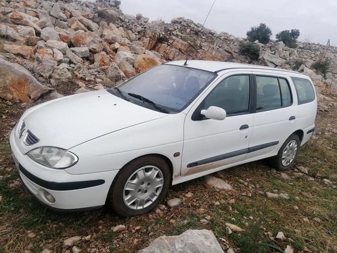 U djelove Reno1.6  benz automat 2002