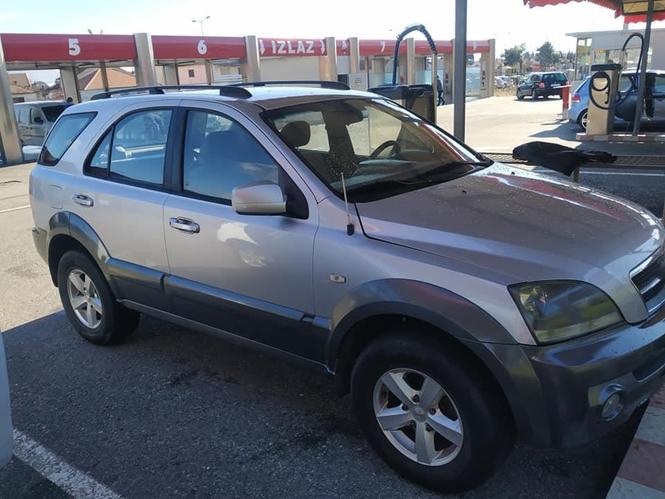 Kia sorento 4x4 2.5 crdi 103 kw 2005 god