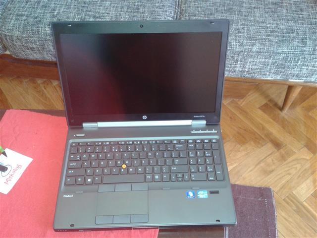 HP 8570 W ELITE BOOK WORK STATION