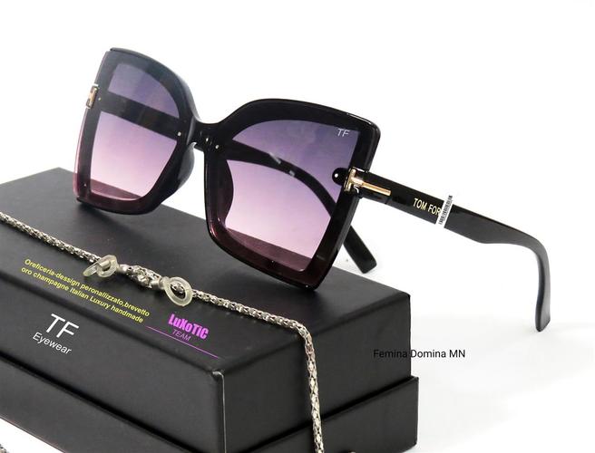 Tom Ford naocare