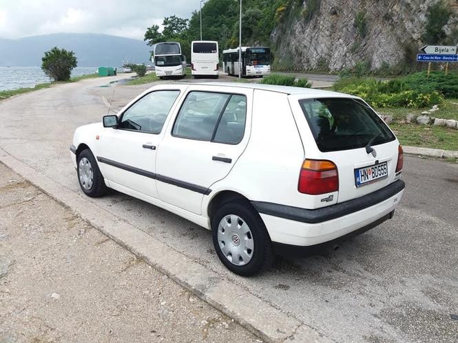 Golf 3