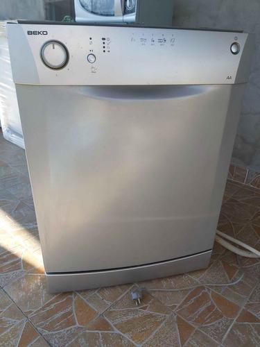 Masina za sudje Beko 12 osoba perfektno stanje cijena 120e
0