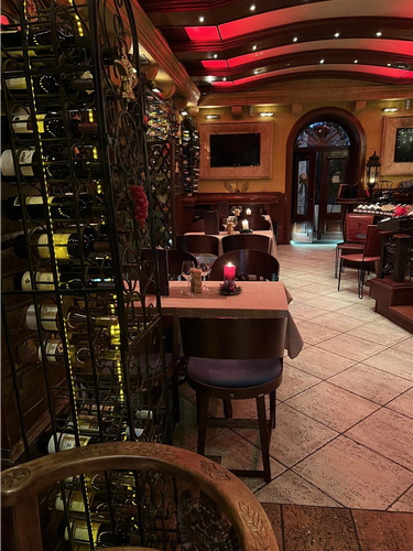 Potreban restoranski konobar