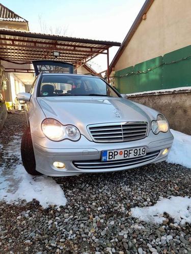Mercedes
 c220 110kw 150ks 2006god