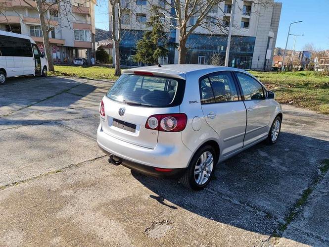 Prodajem auto