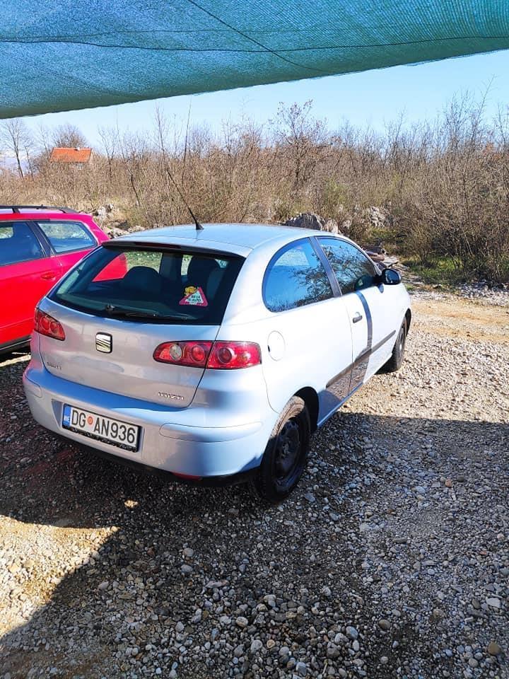 Prodajem-auto-Seat-Ibiza
