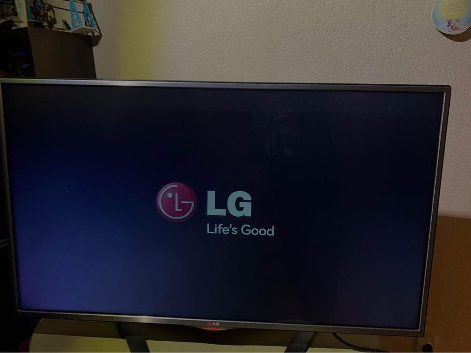 PRODAJEM-LG-SMART-CINEMA-3D-TV-42-
