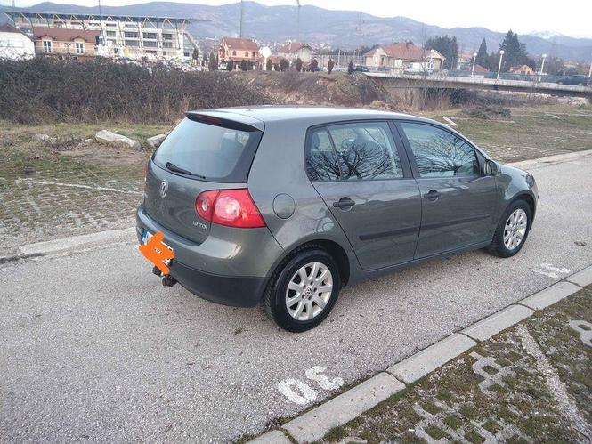 Golf 1.9 tdi 77 kw 2004 god