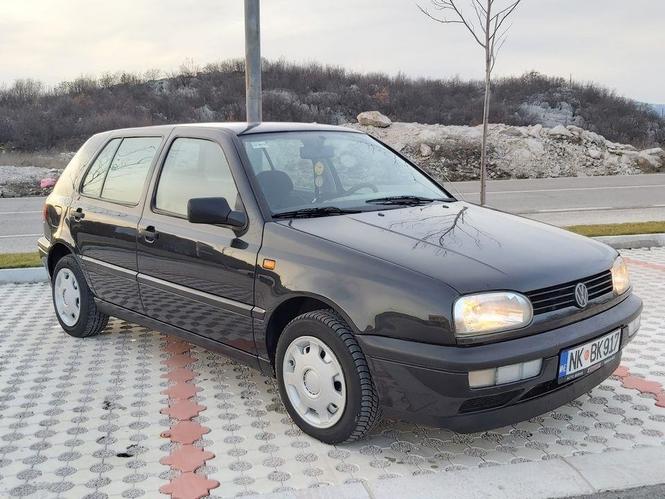 Volkswagen - Golf 3 1.4 BENZIN "93GOD