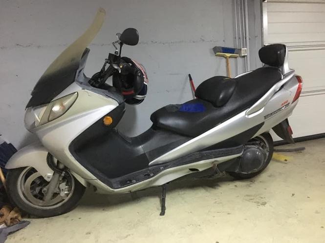 Suzuki Burgman 400