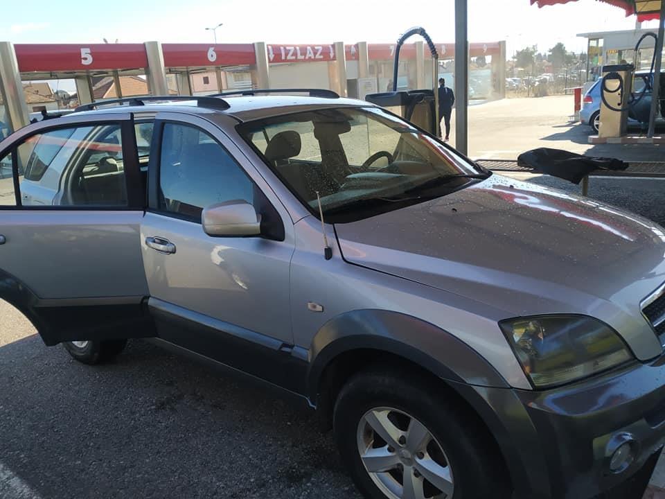 Kia-sorento-4x4-2-5-crdi-103-kw-2005-god