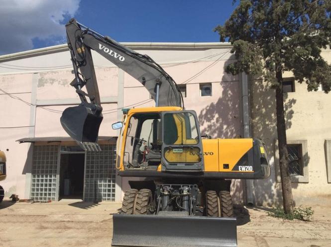 VOLVO EW210C - 2008