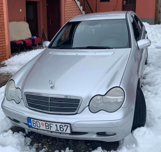 Mercedes C200 2.2 90kw 2003god