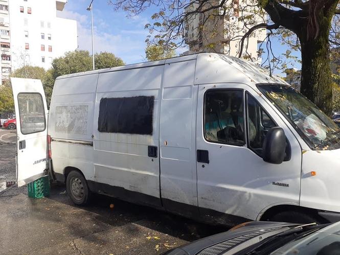 Prodaje se citroen dzamper 2.8 hdi 2001 god