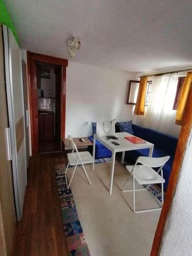 Prodajem garsonjeru od 22kv Beograd