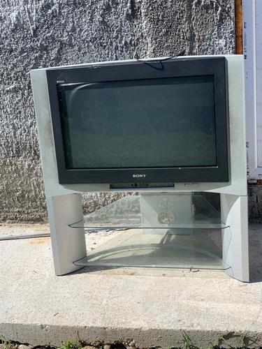 Komoda i televizor