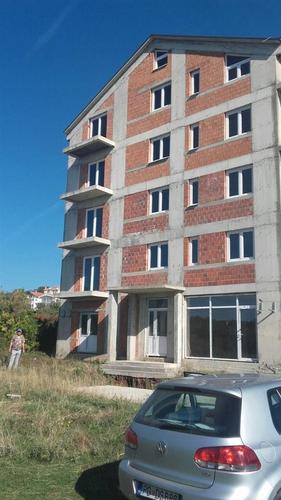Prodajem objekat 1000m2, na placu 1700m2, Krimovic