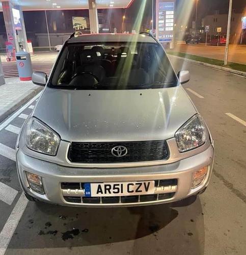 Toyota Rav 4 2.0 benzinac automatic na desnu stranu volan st