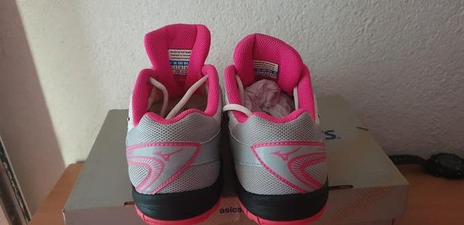 Patike mizuno