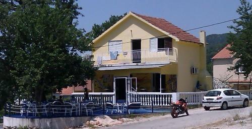 Kuca 150m2  Herceg Novi