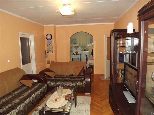 Stan 105 m2 - Jovan Tomasevic POVOLJNO