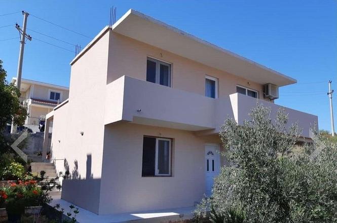 Kuca u Radovicima-TIvat