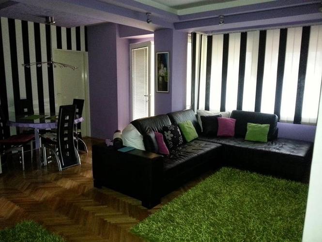 Trosoban stan 101m2 u  Bar,  hitno