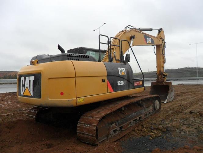 Caterpillar  326D2L      