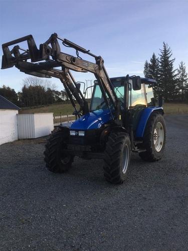 Traktor New Holland 3400