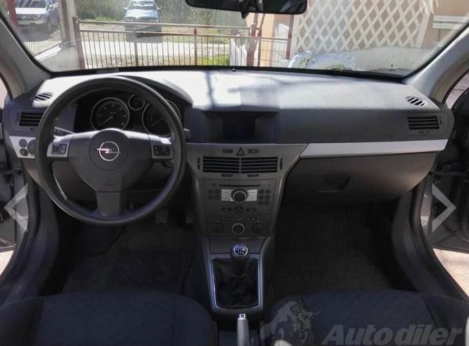 Opel astra h 1.7cdti 2004