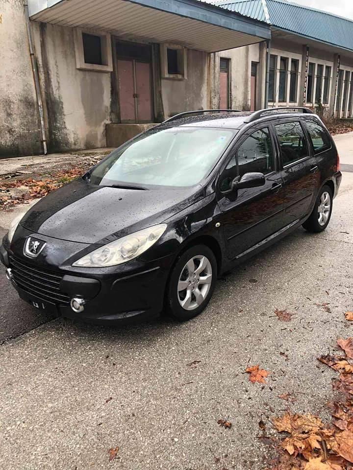 PEUGEOT-307