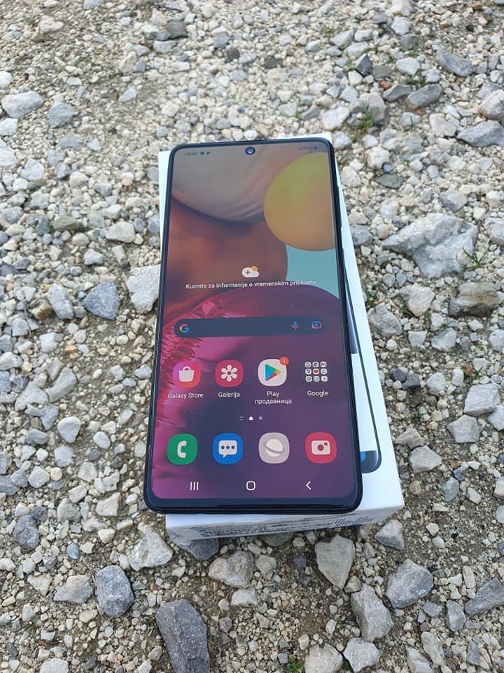 068707208