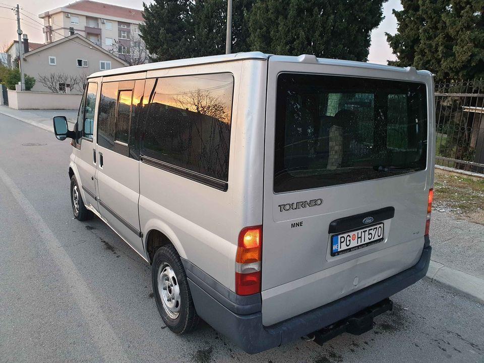 Ford-Transit-9-siceva-2003god-registrovan