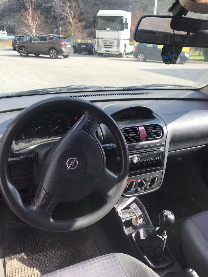 Corsa-1-2-16-v-u-dobrom-stanju----
