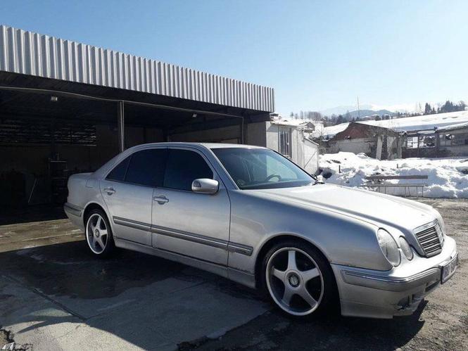 Mercedes