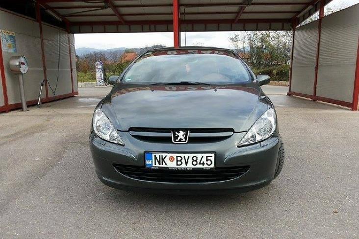 Peugeot--307--04